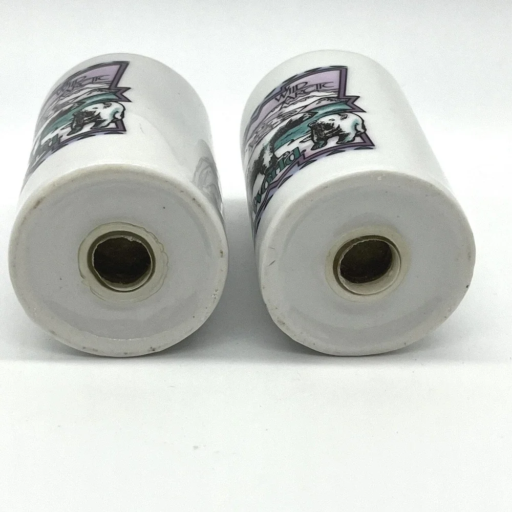 Sea World Wild Arctic Polar Bear‎ Salt Pepper Shakers Porcelain Gold Trim 90s
